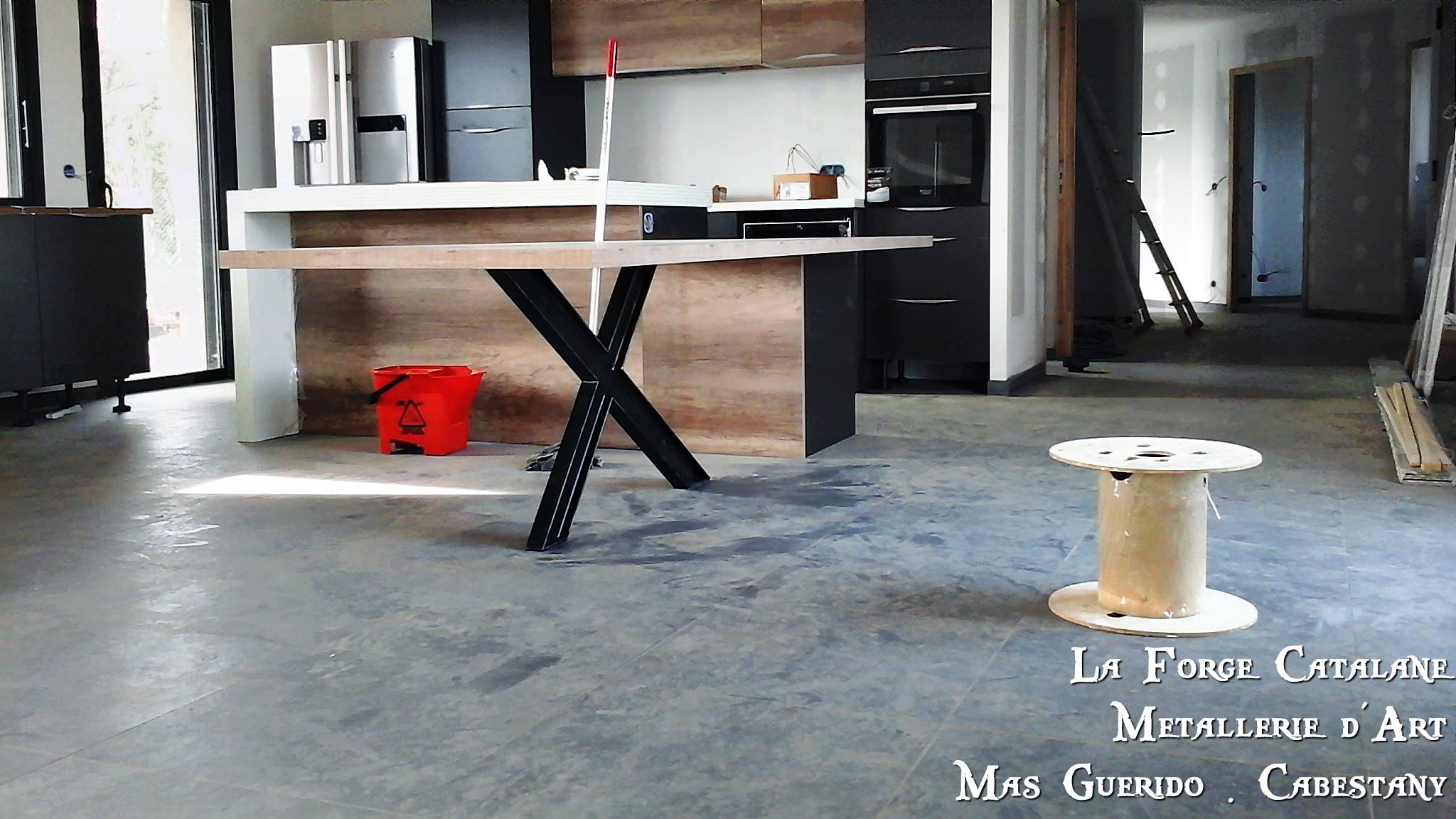 Pied table ilot cuisine fer Forge Catalane Cabestany (2).jpg